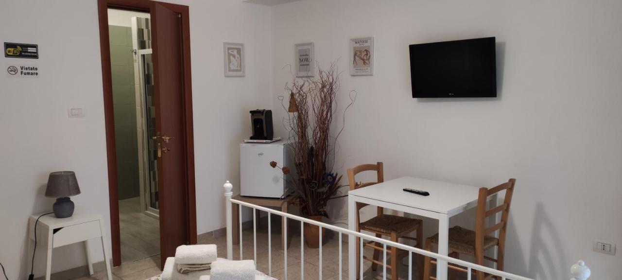 Da Vinci Affittacamere Borgo Taranto Bagian luar foto